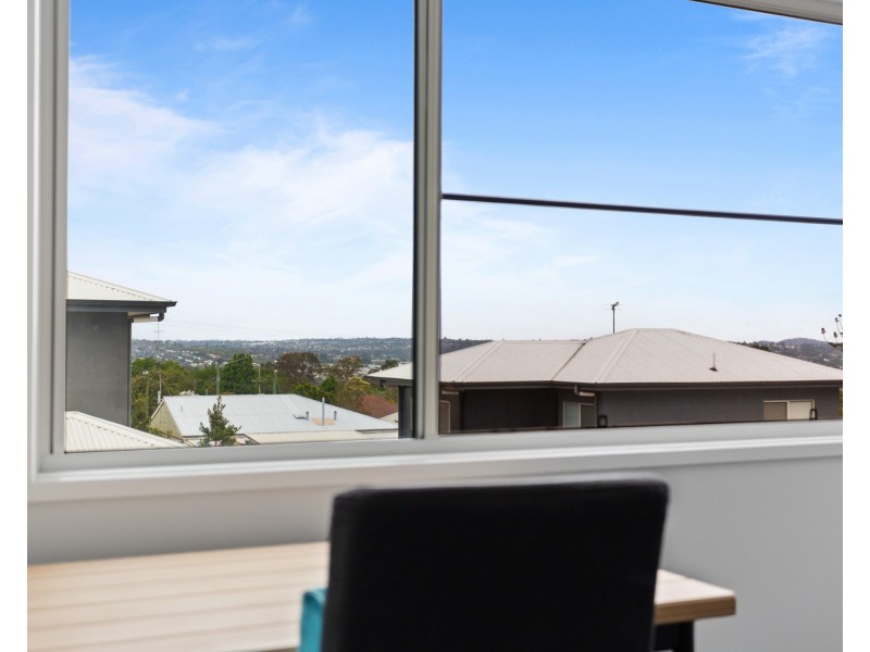 3/10 Spieker Street, Mount Lofty QLD 4350