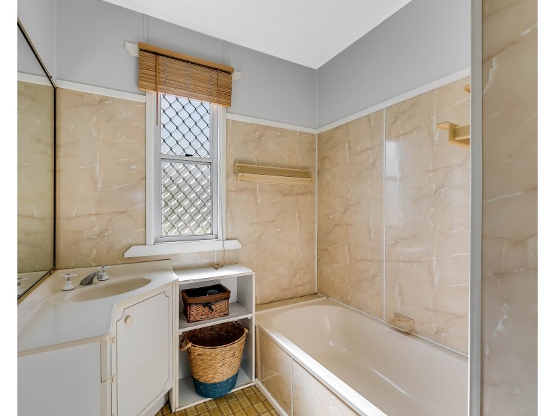 19 Beelbee Street, Harristown QLD 4350