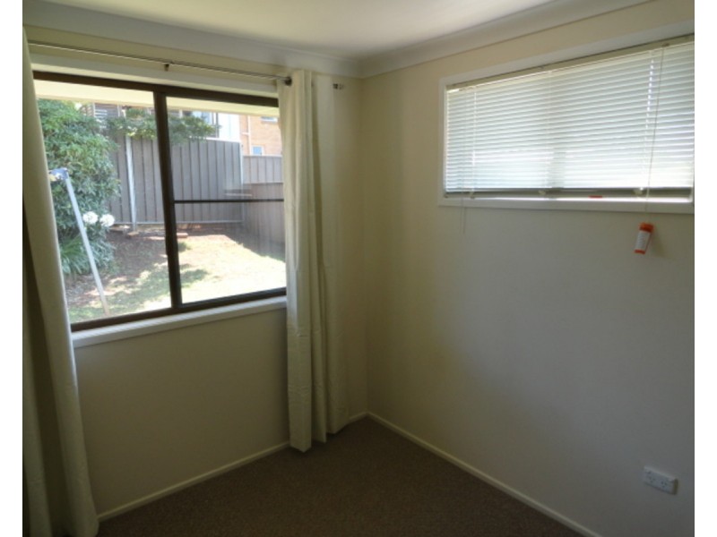 2/11 Agnes Street, Centenary Heights QLD 4350