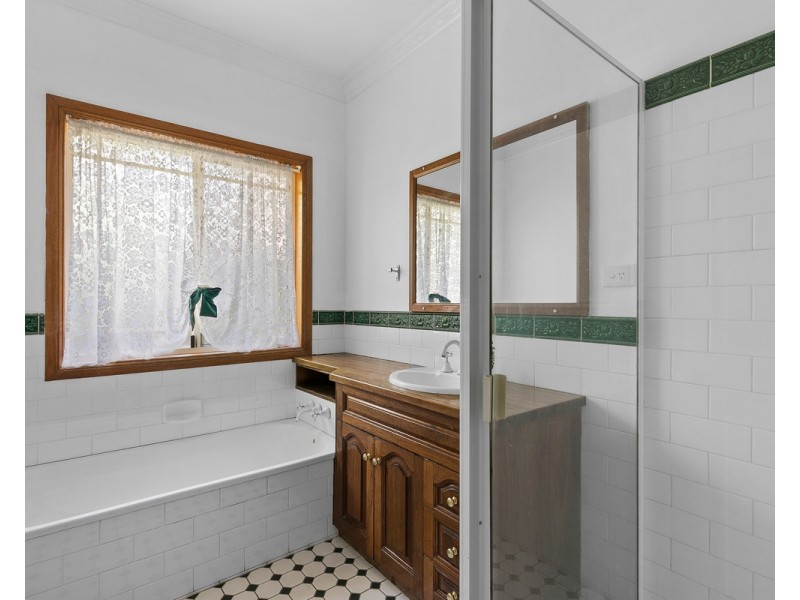 341 Spring Street, Kearneys Spring QLD 4350