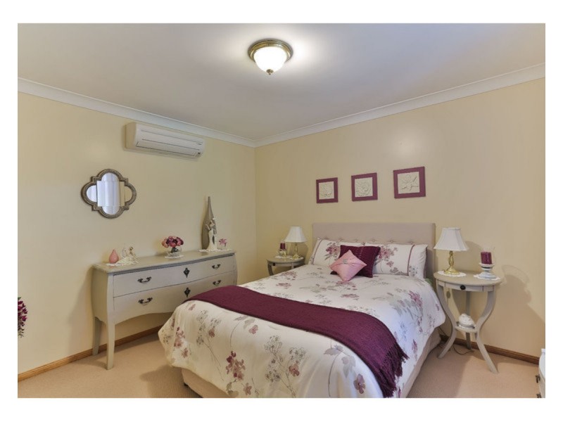 429 Hume Street, Kearneys Spring QLD 4350