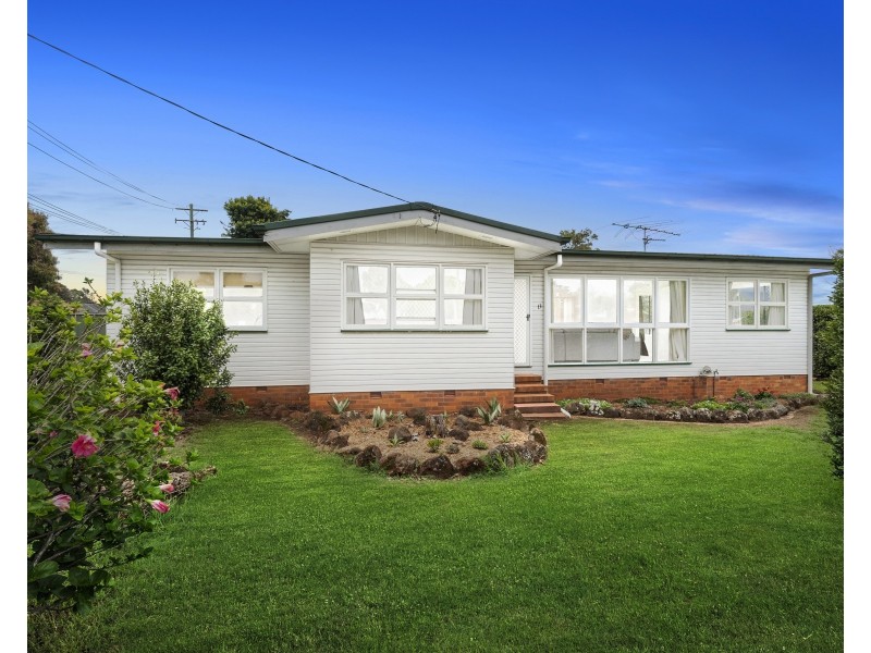 13 Cathro Street, Rockville QLD 4350