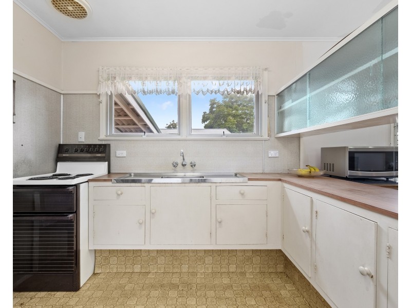 13 Cathro Street, Rockville QLD 4350