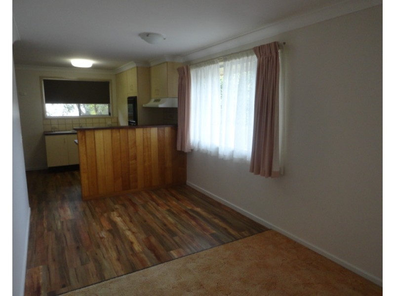 1/166 Ramsay Street, Centenary Heights QLD 4350