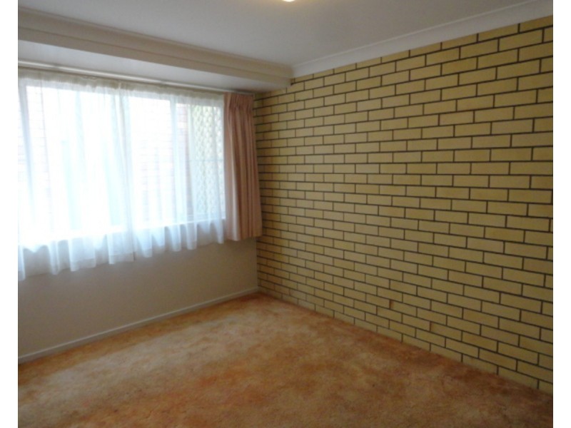 1/166 Ramsay Street, Centenary Heights QLD 4350