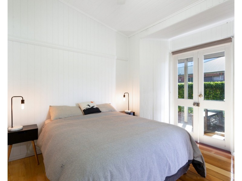 43 West Street, Newtown QLD 4350