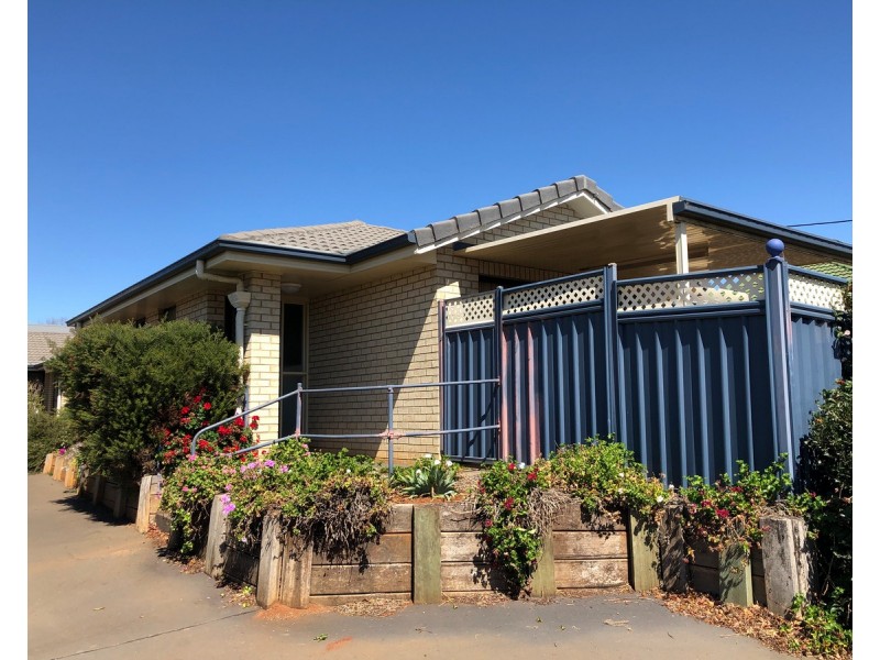 1/12 Underwood Crescent, Harristown QLD 4350