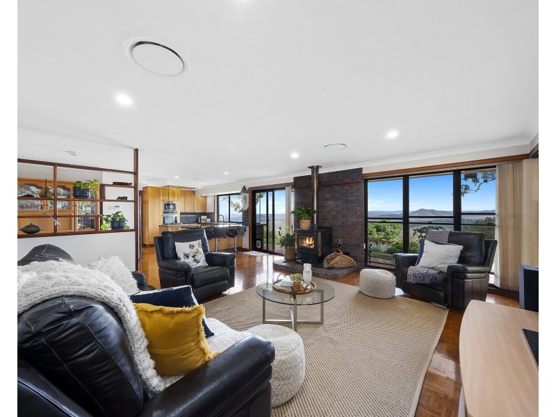 2 Burraway Court, Middle Ridge QLD 4350