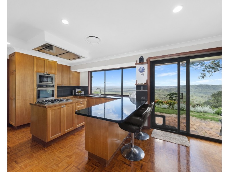 2 Burraway Court, Middle Ridge QLD 4350