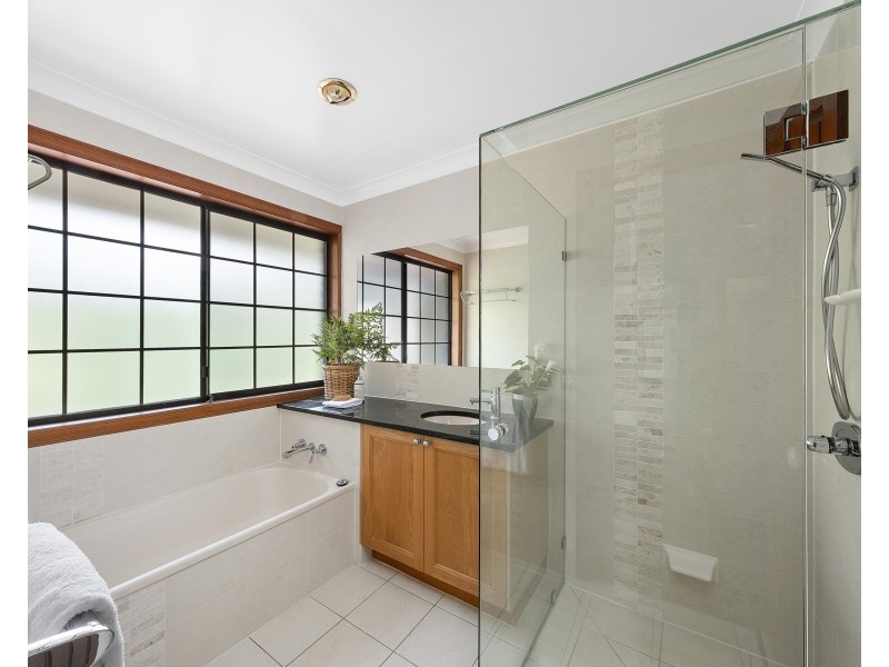 2 Burraway Court, Middle Ridge QLD 4350