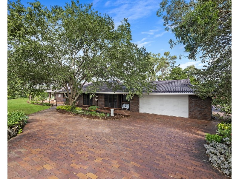 2 Burraway Court, Middle Ridge QLD 4350