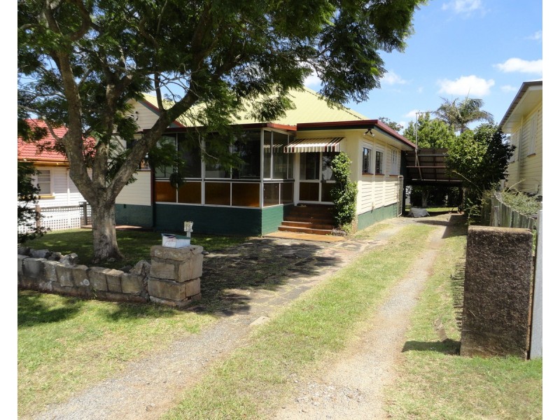 13 Glendower Street, Mount Lofty QLD 4350