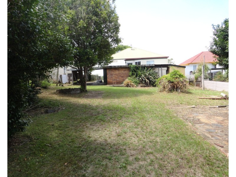 13 Glendower Street, Mount Lofty QLD 4350