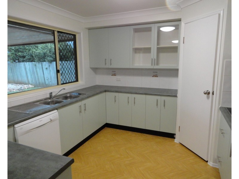 27 Paddington Court, Middle Ridge QLD 4350