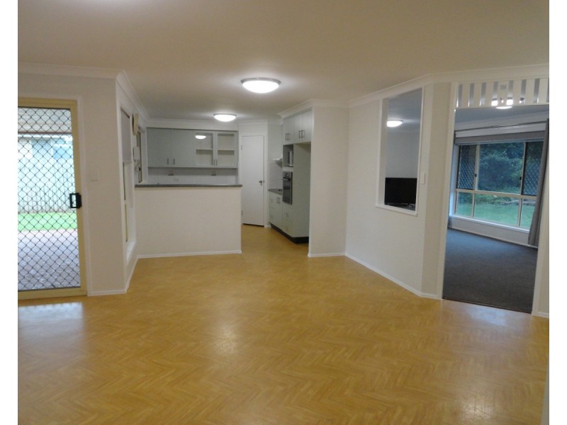 27 Paddington Court, Middle Ridge QLD 4350