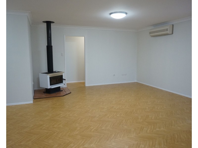 27 Paddington Court, Middle Ridge QLD 4350