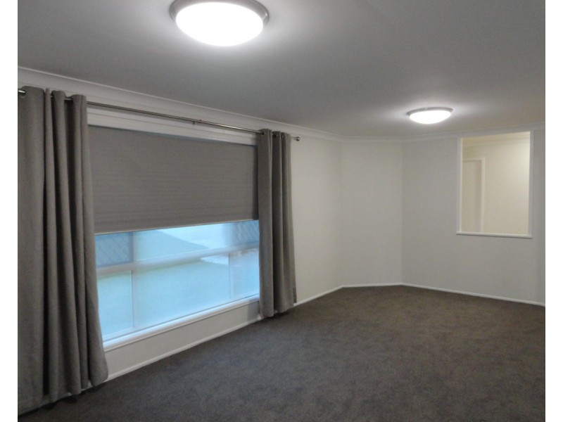 27 Paddington Court, Middle Ridge QLD 4350