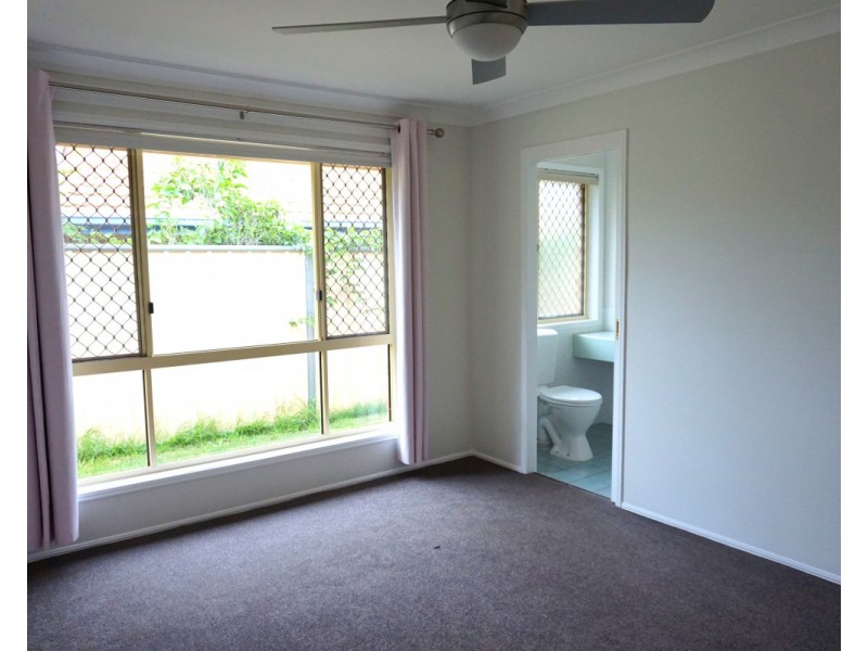 27 Paddington Court, Middle Ridge QLD 4350