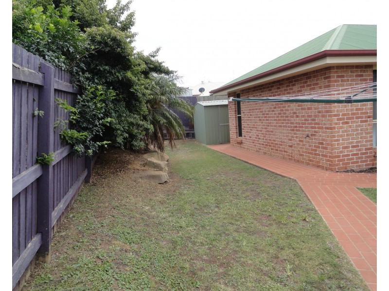 29 Nash Drive, Glenvale QLD 4350