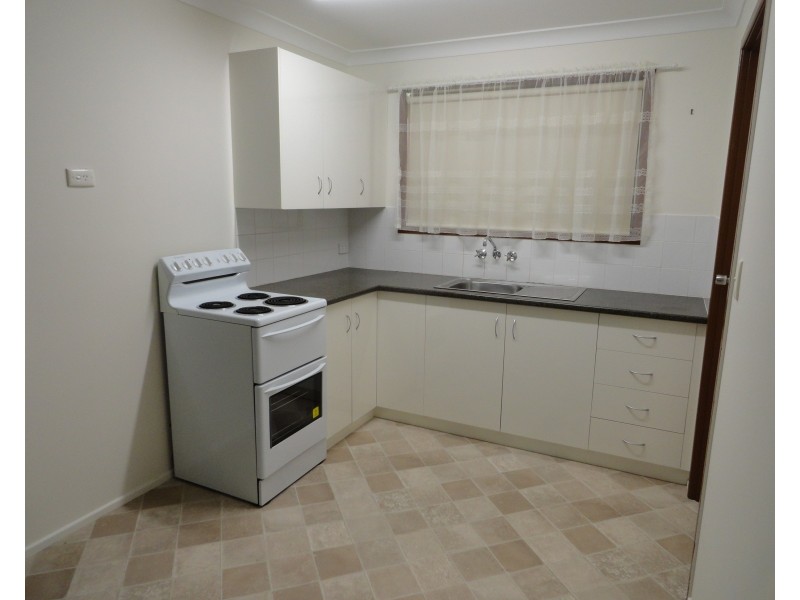 2/15 Ladner Street, Drayton QLD 4350