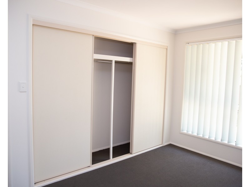 2 Dandelion Drive, Middle Ridge QLD 4350