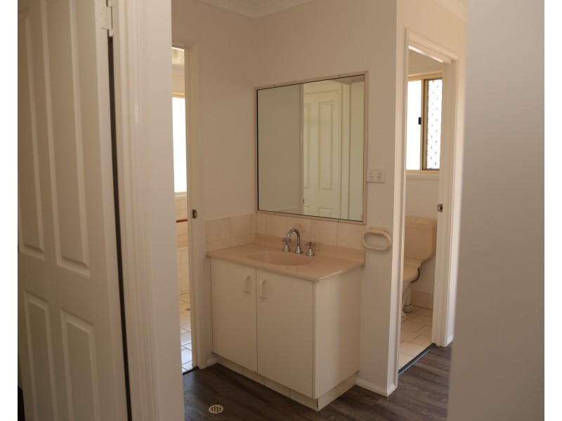 2 Dandelion Drive, Middle Ridge QLD 4350