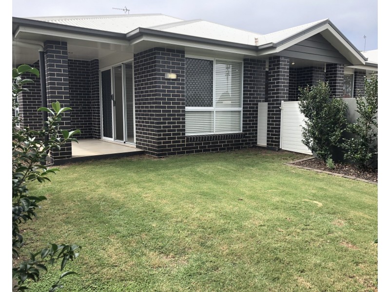 Unit 1/310A Hume Street, Centenary Heights QLD 4350