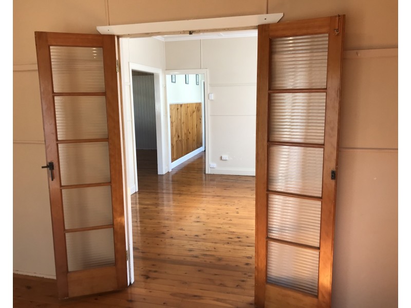 341 Tor Street, Wilsonton QLD 4350