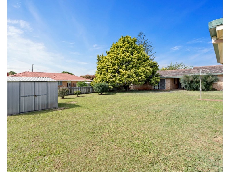 24 Paradise Street, Harristown QLD 4350