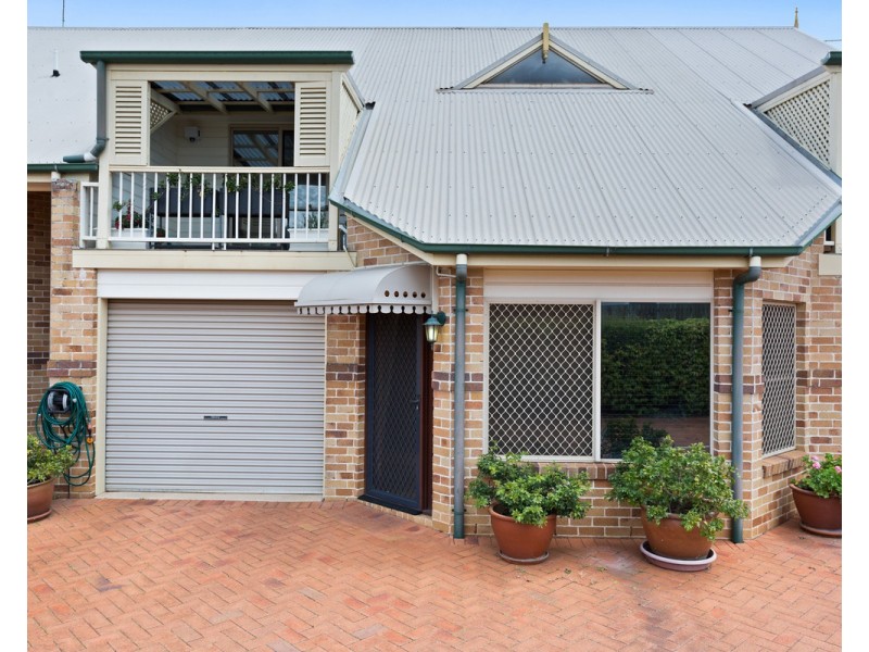 2/60 Crown Street, Rangeville QLD 4350