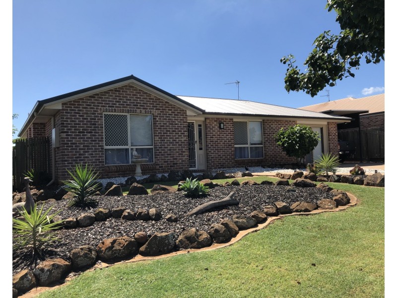 17 Gainsborough Drive, Glenvale QLD 4350