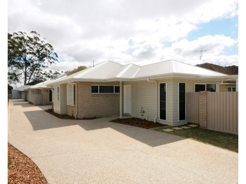2/9 Berry Street, Newtown QLD 4350