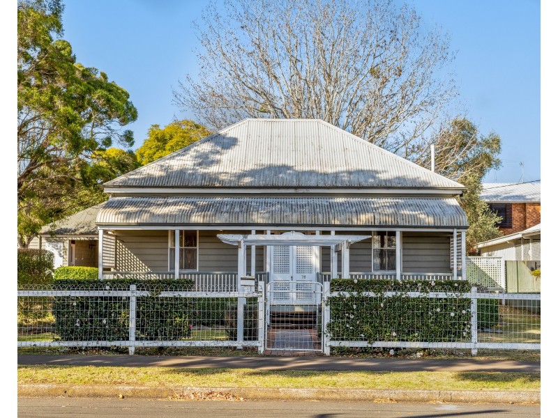 76 Mary Street, East Toowoomba QLD 4350