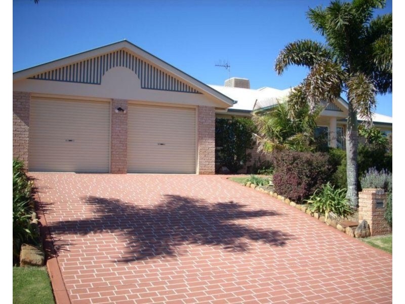 574 Hume Street, Middle Ridge QLD 4350