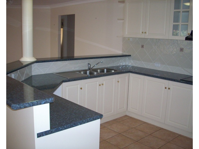 574 Hume Street, Middle Ridge QLD 4350