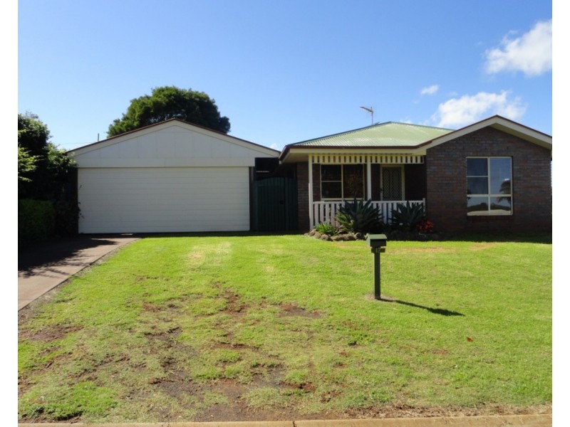 12 Evergreen Court, Glenvale QLD 4350