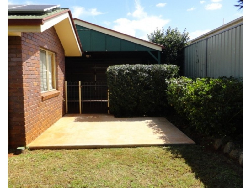 12 Evergreen Court, Glenvale QLD 4350