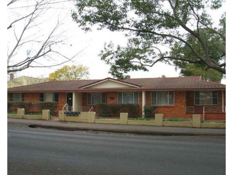 2/96 Campbell Street, East Toowoomba QLD 4350