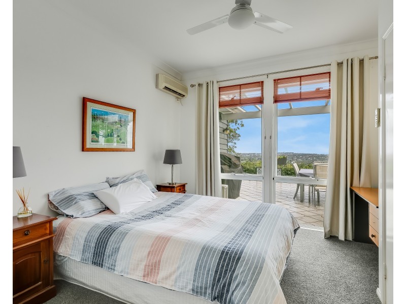 6 Roderic Court, Mount Lofty QLD 4350