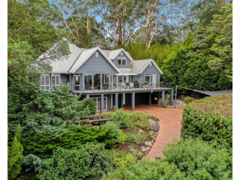 6 Roderic Court, Mount Lofty QLD 4350