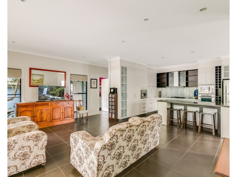 12 Carlton Street, North Toowoomba QLD 4350