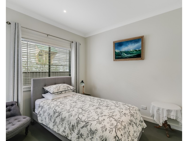 12 Carlton Street, North Toowoomba QLD 4350