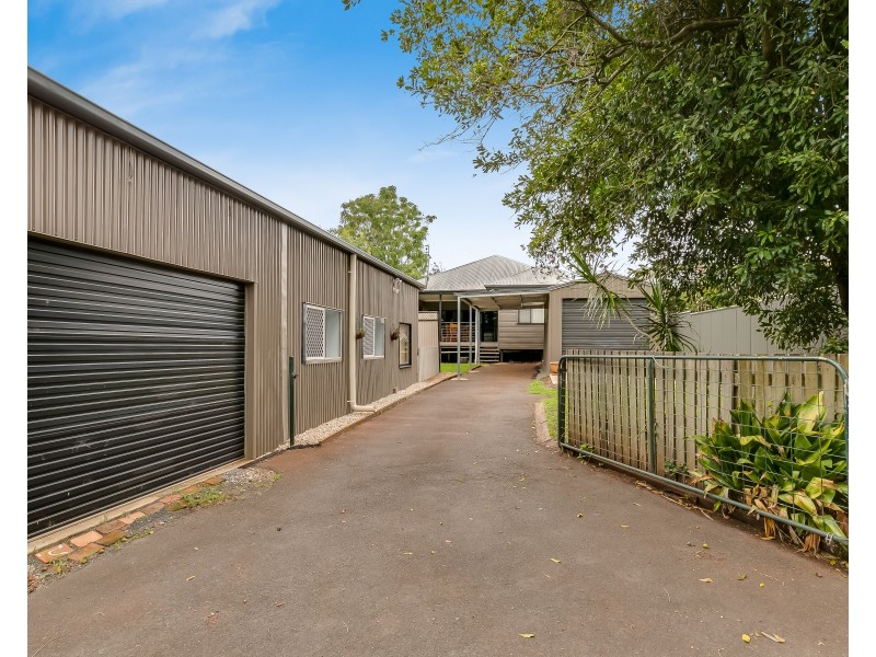 12 Carlton Street, North Toowoomba QLD 4350