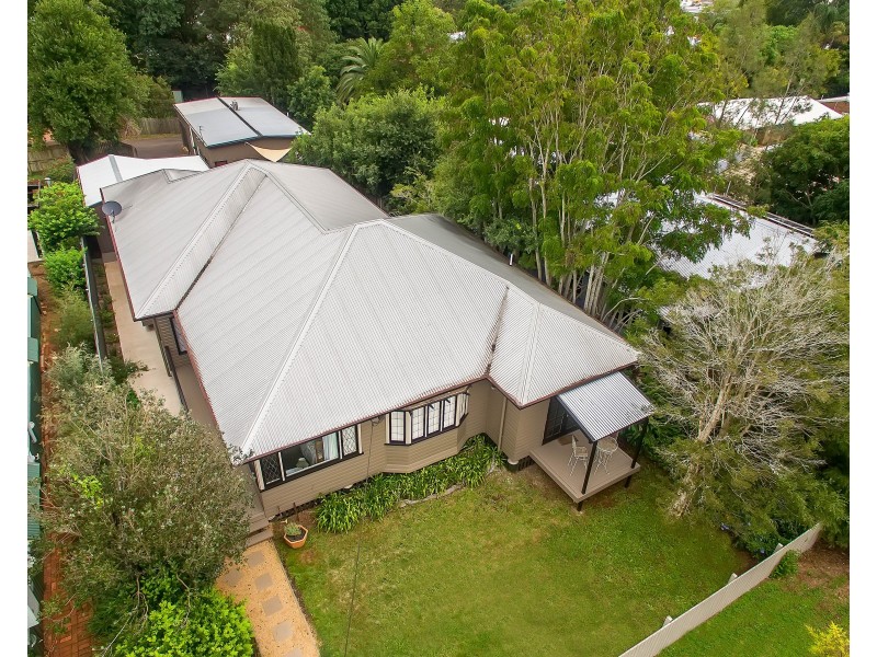 12 Carlton Street, North Toowoomba QLD 4350