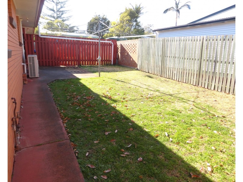 2/218 Mackenzie Street, Rangeville QLD 4350