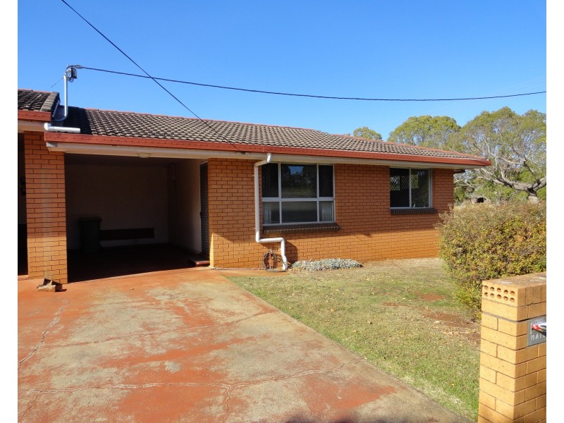 2/218 Mackenzie Street, Rangeville QLD 4350