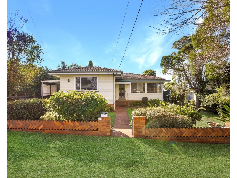 37 Knockator Crescent, Centenary Heights QLD 4350