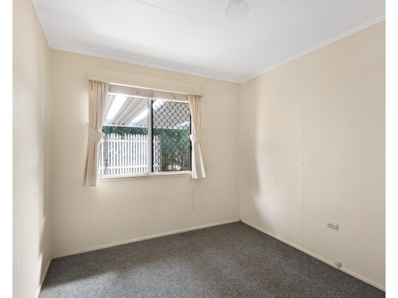 37 Knockator Crescent, Centenary Heights QLD 4350