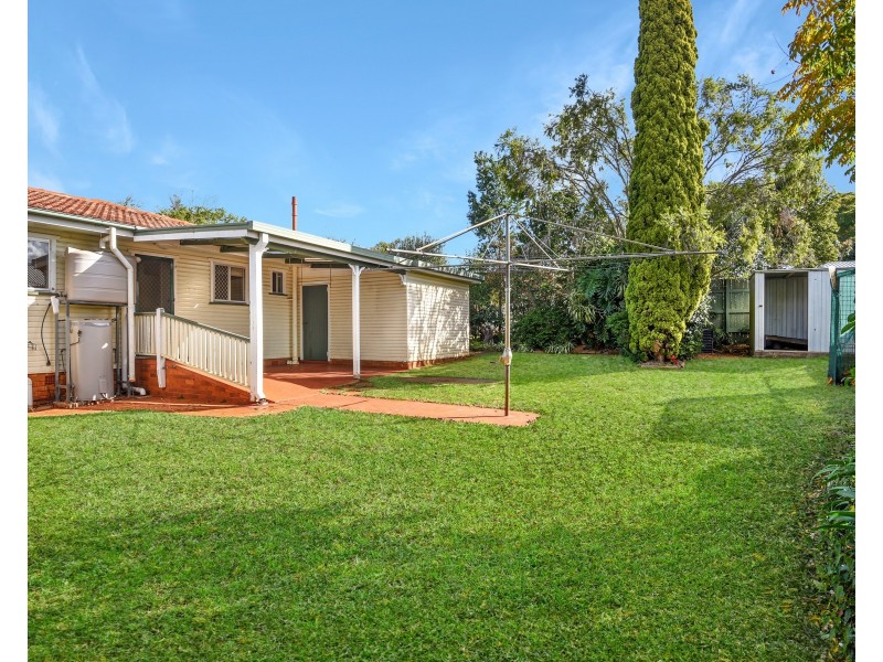 37 Knockator Crescent, Centenary Heights QLD 4350