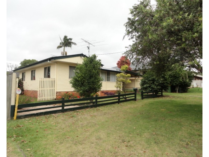 32 Wombyra Street, Newtown QLD 4350